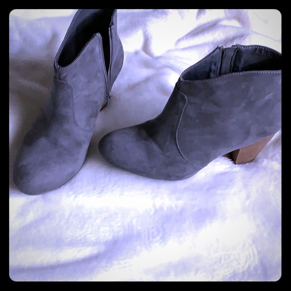 Report Shoes - Gray booties